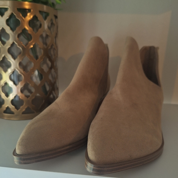 Madden Girl Booties Suede Square Heels Pull On NWT - Picture 2 of 7